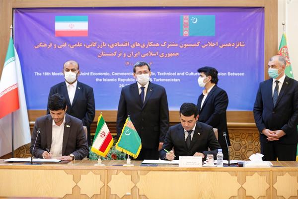 گام بلند ایران و ترکمنستان در راستای توسعه همکاری های ریلی/ امضا دو سند همکاری مشترک