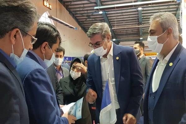  استاندار یزد از غرفه توانمندیهای ساخت داخل شرکت معدنی و صنعتی چادرملو بازدید کرد