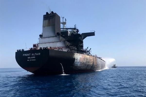 استقرار دو کشتی جنگی نیروی دریایی هند در دریای عمان